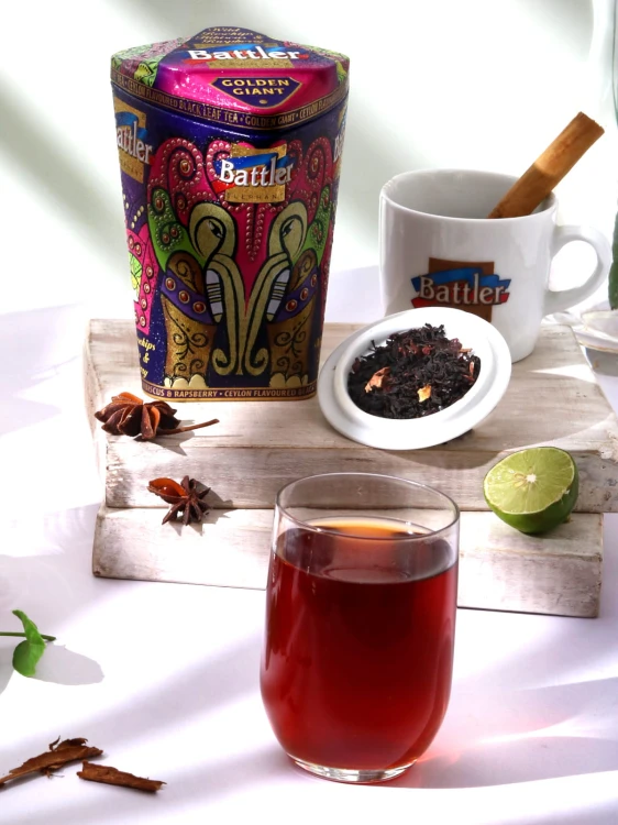 Golden Giant WILD ROSHIP &amp; HIBISCUS puszka_5.jpg
